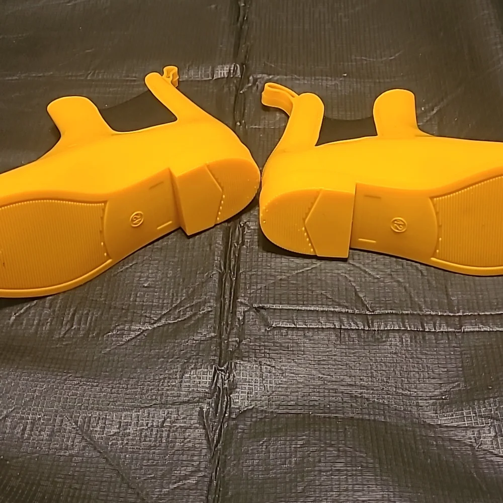 Yellow Ankle Rainboots Size 42